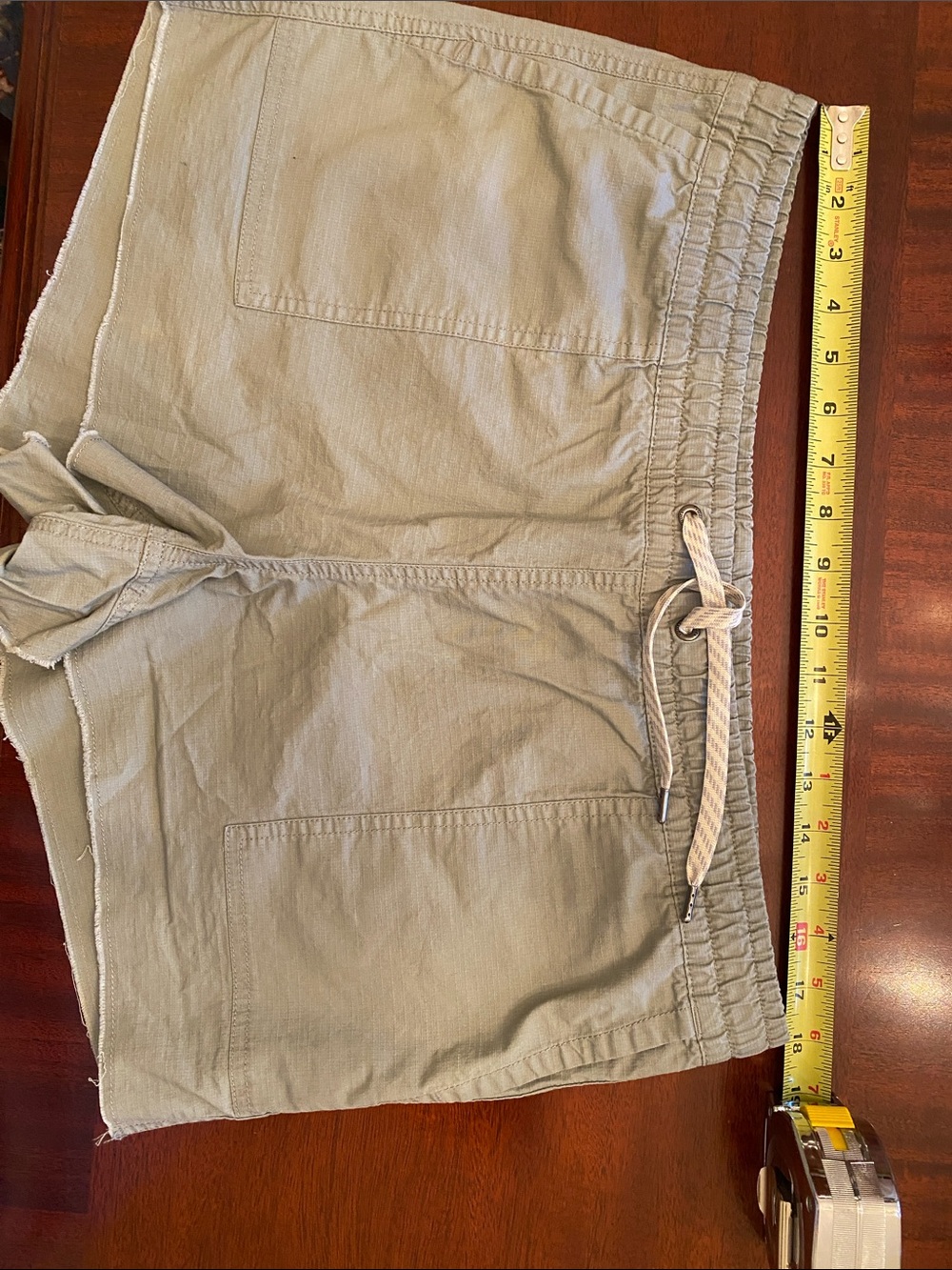 Vuori Women's Vintage Ripstop Drawstring Utility Shorts in Eucalyptus XL - Picture 6 of 16